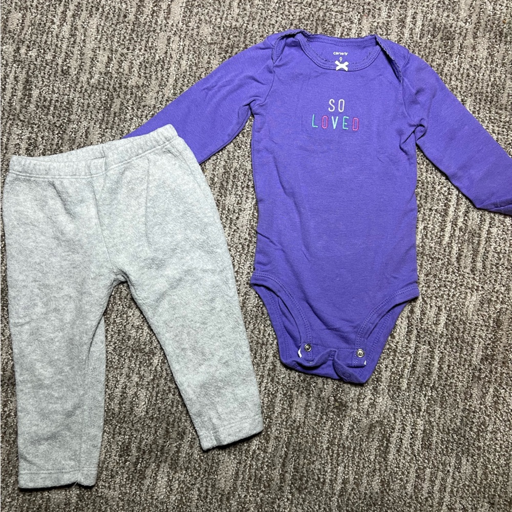 Carters 9 month girl bundle - Picture 2 of 4